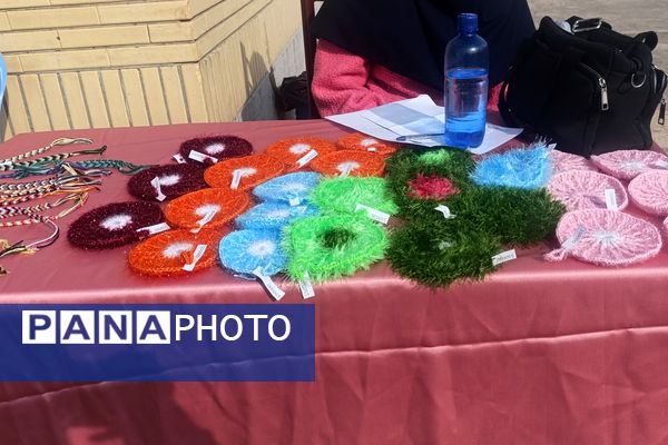 مراسم ولادت حضرت فاطمه زهرا (س) و روز مادر در دبیرستان مهر نیشابور