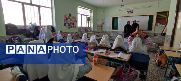 جشن خودکار پایه چهارم مدرسه شهید خاقانی در شهرستان شیروان