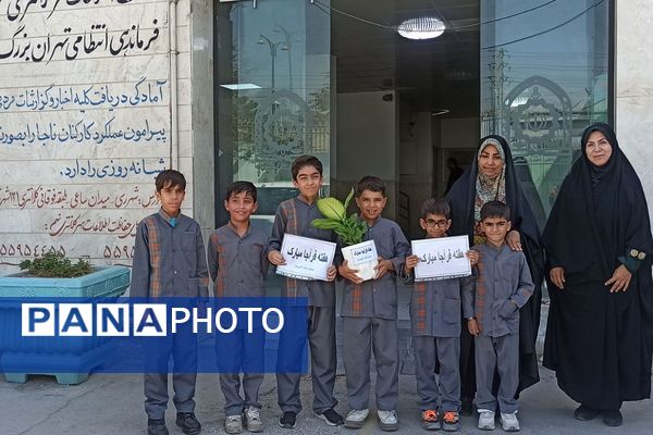 تقدیر دانش‌آموزان مدارس منطقه کهریزک از فرماندهان انتظامی کلانتری ۱۷۰ کهریزک و ۱۷۵ باقرشهر 