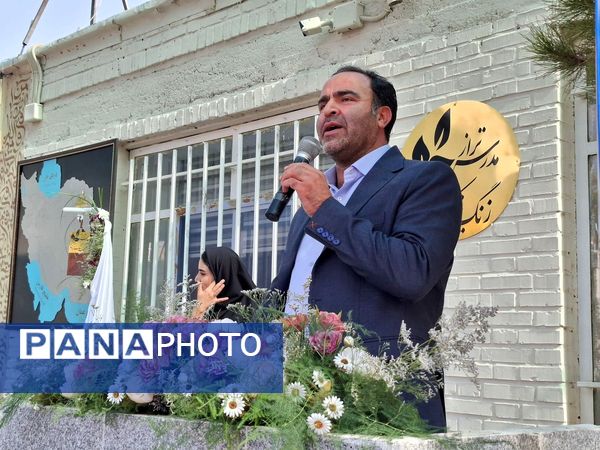 زنگ نیک اندیشی با هدف ترویج فرهنگ و مشارکت خیرین مدرسه ساز در هنرستان دکتر هادوی