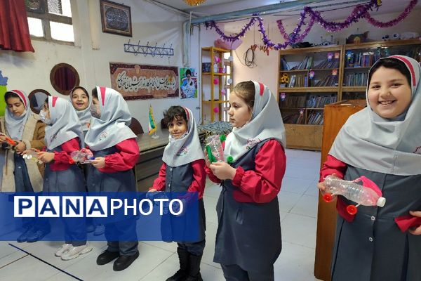 رقابت هیجان انگیز ماشین های بادکنکی در دبستان سارا شهرستان ملارد