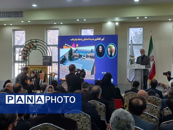 کلنگ نخستین مدرسه زنده‌یاد پیام راهب در قمصر به زمین زده شد