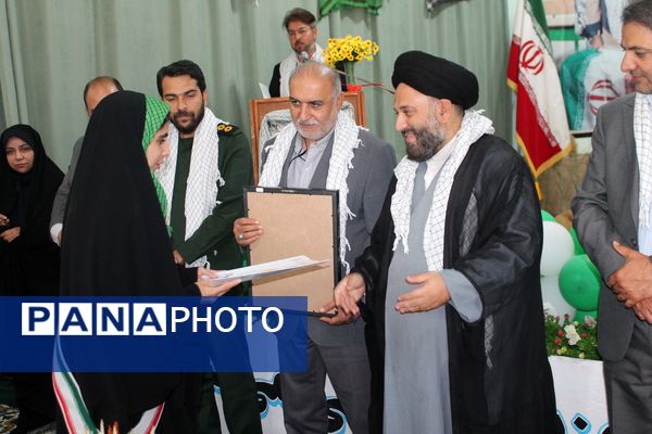 نواختن زنگ ایثار، شهادت و نماز در آموزشگاه ولایت شهرستان فریمان