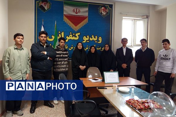 رقابت دانش‌آموزان منتخب در انتخابات منطقه‌ای شورای دانش‌آموزی بهارستان دو