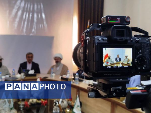 خراسان رضوی میزبان جهش انرژی پاک؛ افتتاح و کلنگ‌زنی پروژه‌های خورشیدی با حضور استاندار
