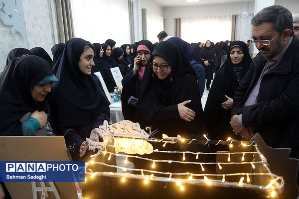 بازدید اصحاب رسانه از مدارس استعدادهای درخشان شهر تهران