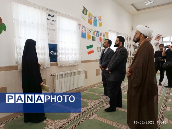 بازدید مسئول اتحادیه انجمن اسلامی یزد از دبیرستان دخترانه شهید زینلی بهاباد