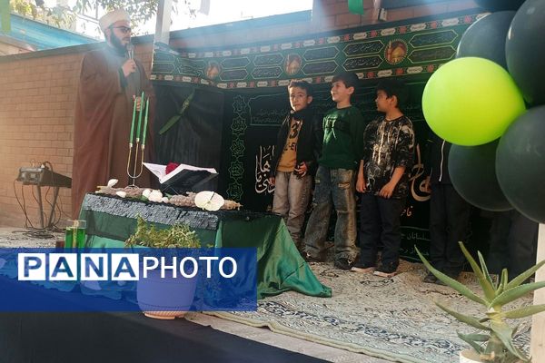 طنین نوای عشق و عزا؛ مراسم عزاداری دهه دوم فاطمیه در مدارس بهارستان‌دو