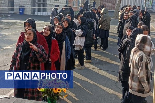 برگزاری مراسم سالگرد شهادت حاج قاسم سلیمانی در مدرسه حضرت زینب(س) ناحیه یک شهرری