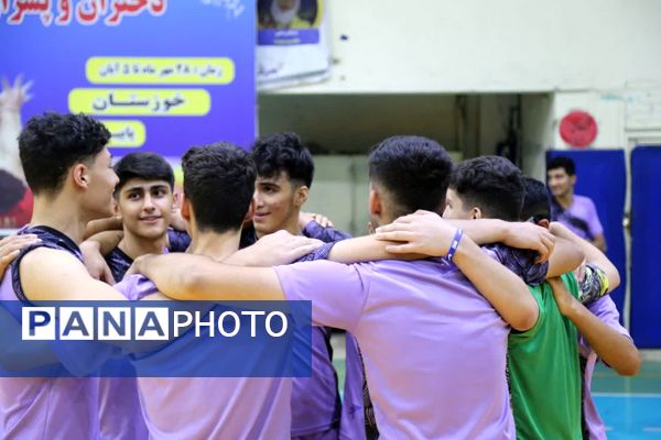پایان اردوی انتخابی تیم ملی والیبال دانشآموزی دختران و پسران در خوزستان