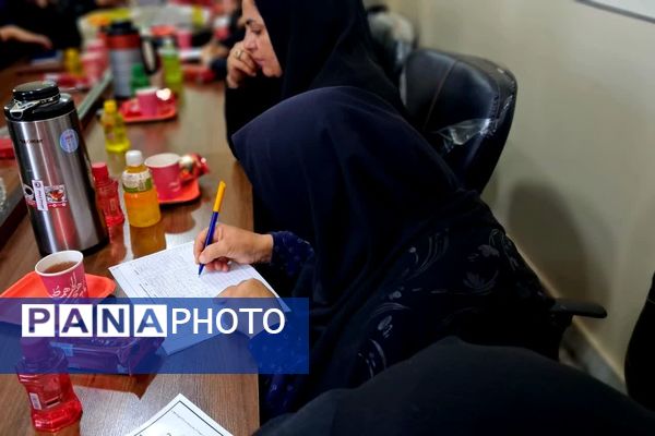 نشست بانوان تأثیرگذار طایفه گرهرگان با محوریت نقش زنان در توسعه اجتماعی و فرهنگی