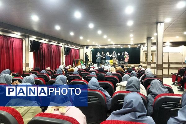 اردوی تمشک فرصتی برای رشد و شکوفایی استعدادهای دانش آموزان