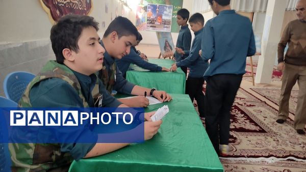 انتخابات شورای دانش‌آموزی در دبیرستان پسرانه امام حسین(ع) کاشمر
