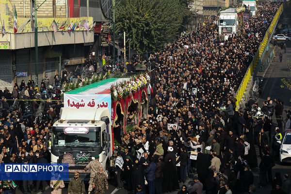 تشییع پیکر مطهر ۱۰۰ شهید گمنام