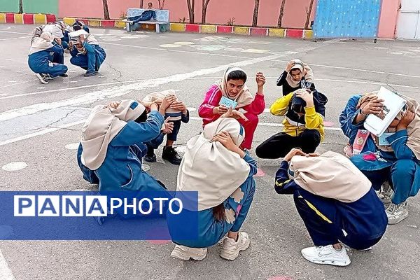 مانور سراسری زلزله در دبستان سمیه