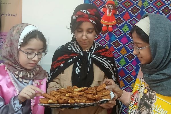 رنگین‌کمان فرهنگ‌ها در دل شهریار؛ جشنواره‌ای با طعم غذاهای محلی و لباس‌های رنگارنگ