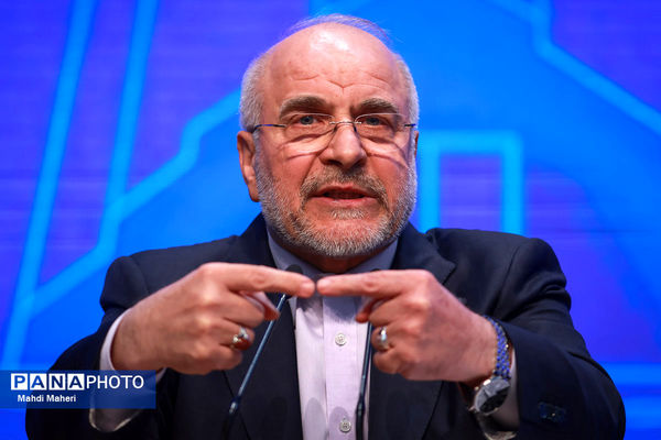 نشست خبری رئیس مجلس شورای اسلامی