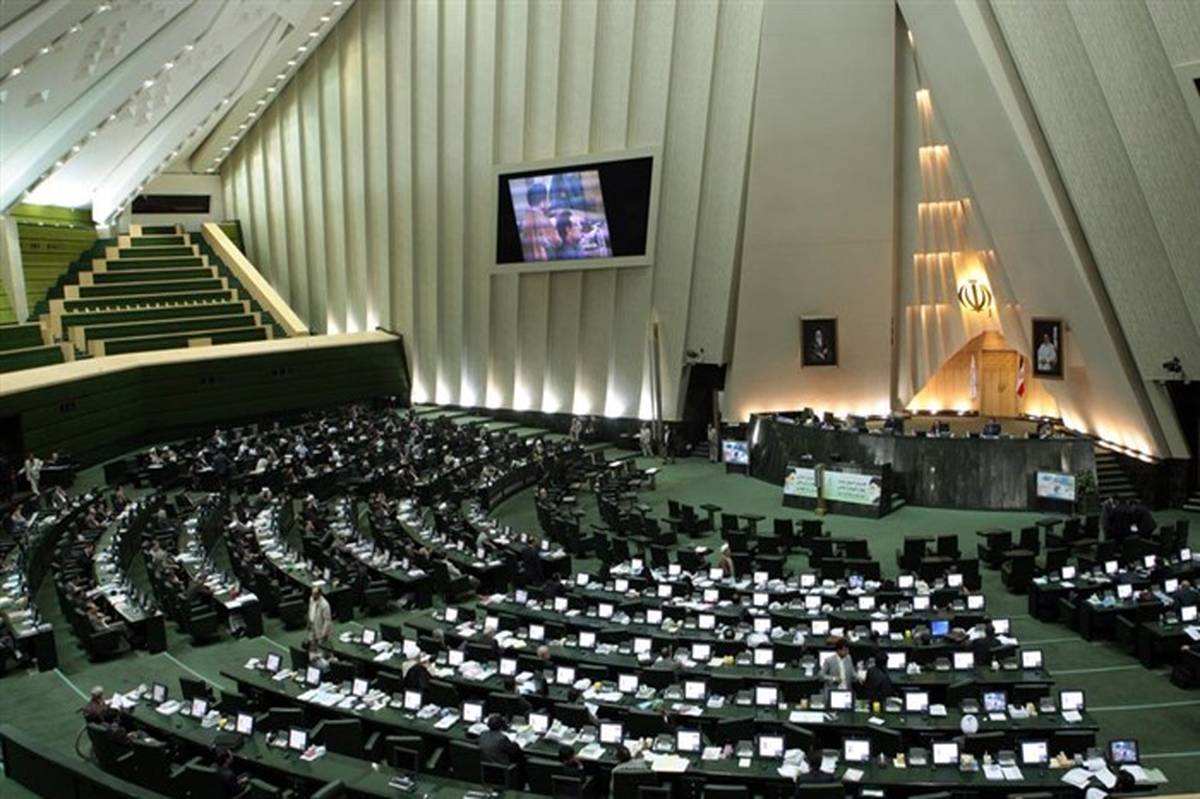 توقف بررسی بودجه به دلیل جدال گیلانی‌ها و بوشهری‌های مجلس