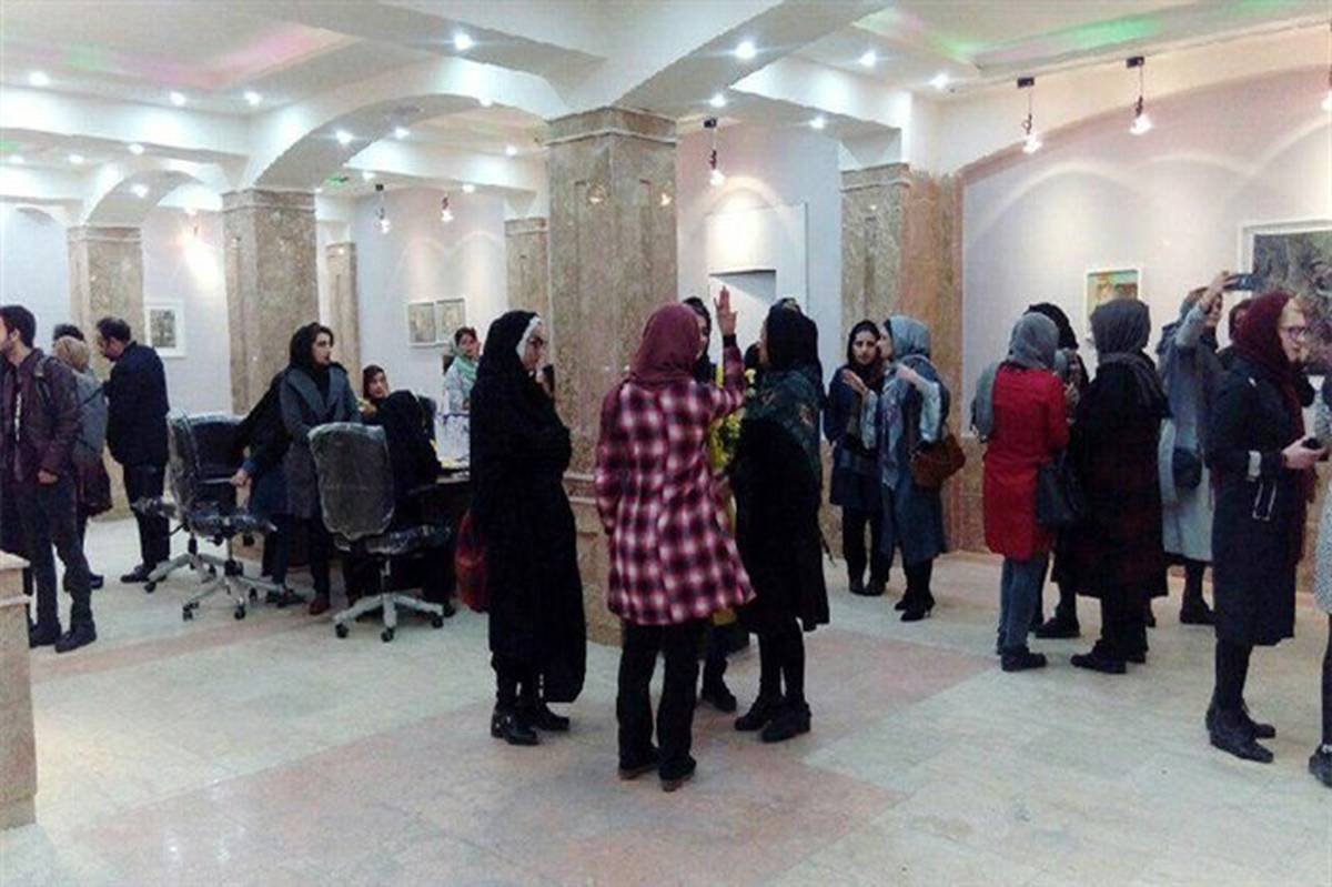 نمایشگاه انفرادی طراحی و نقاشی در اسلامشهر افتتاح شد