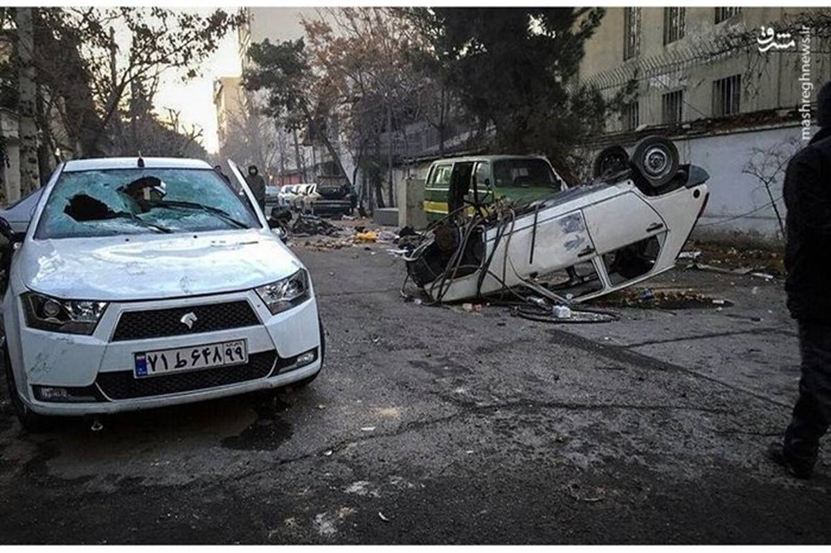  علیرضا رحیمی، عضو کمیسیون امنیت ملی: 360 نفر در جریان حوادث خیابان پاسداران دستگیر شدند