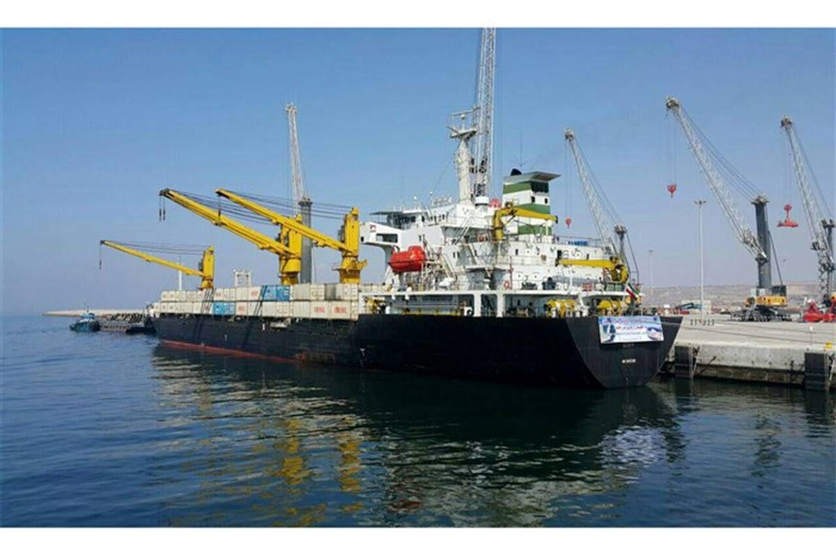پهلوگیری پنجمین کشتی حامل گندم ترانزیتی هند به افغانستان در بندر شهید بهشتی چابهار