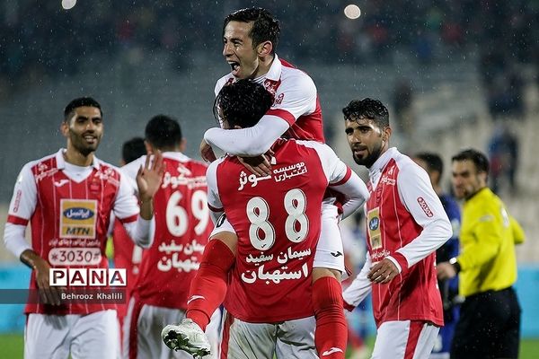 دیدار تیم‌های  پرسپولیس تهران  و  استقلال خوزستان