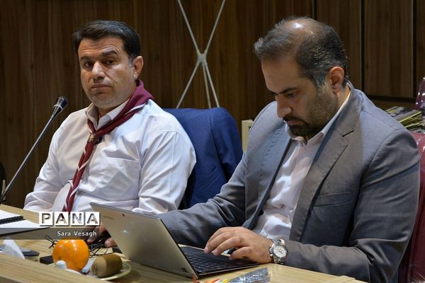 نشست هم اندیشی مسئولین سازمان دانش آموزی شهرستانهای استان تهران