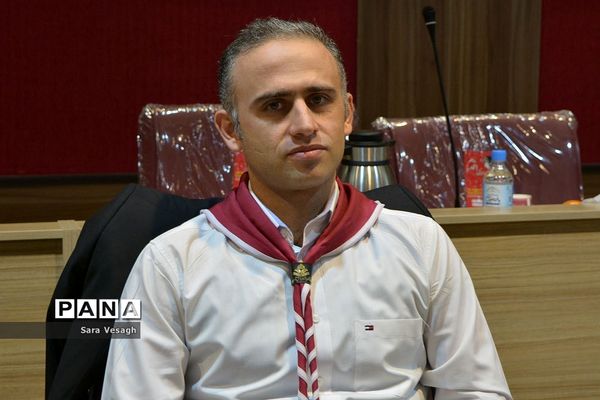 نشست هم اندیشی مسئولین سازمان دانش آموزی شهرستانهای استان تهران