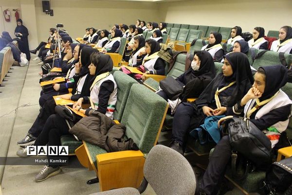بازدید دانش آموزان پیشتاز آذربایجان شرقی از سازمان تامین اجتماعی