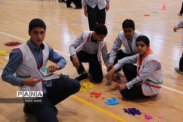 اولین دوره المپیاد بازی های فکری، آموزشی با نام رویش توسط سازمان  دانش آموزی استان در یزد