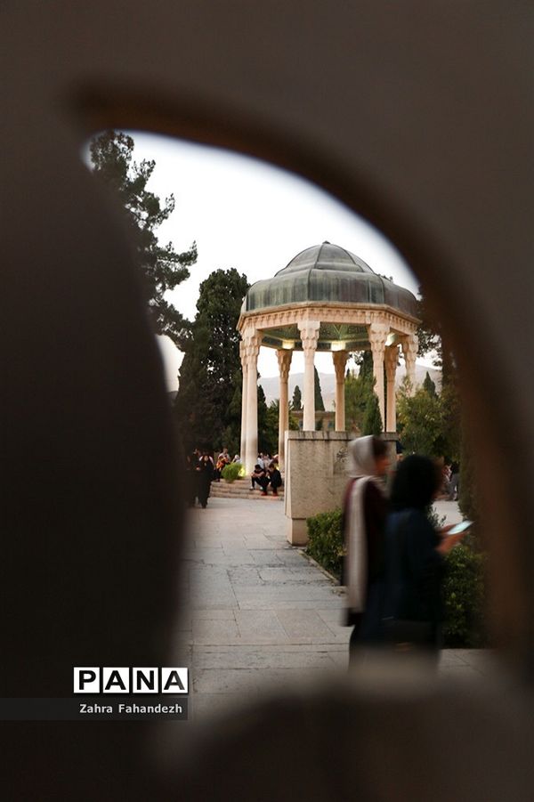 مقبره حافظ شیرازی