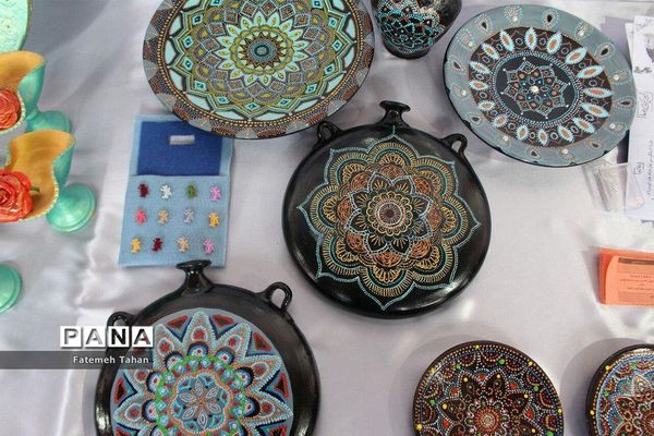 دومین بازارچه خیریه نوروز و لبخند در شهرستان بیرجند