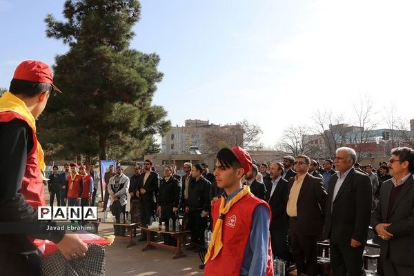 غرس نهال  توسط مدیر کل آموزش و پرورش خراسان رضوی