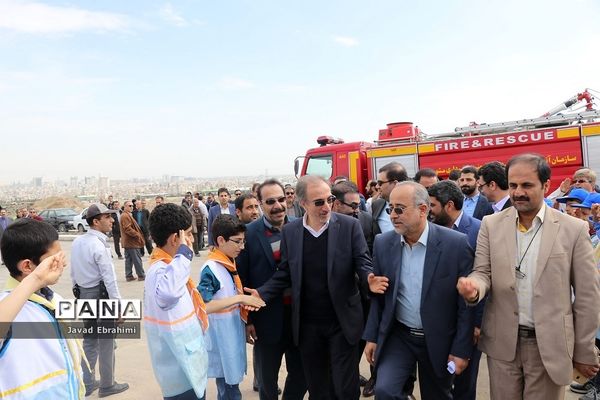 حضور دانش آموزان پیشتاز در مراسم روز درختکاری مشهد