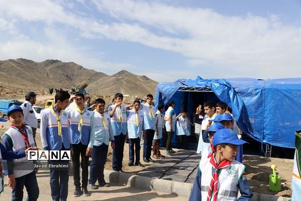 حضور دانش آموزان پیشتاز در مراسم روز درختکاری مشهد