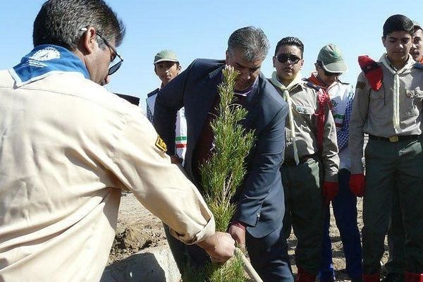 روز درختکاری دربوستان شهدای گمنام روستای حاجی آباد شهرستان بیرجند