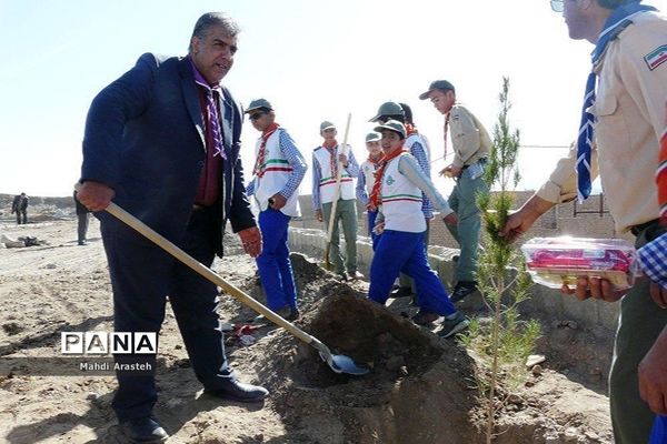 روز درختکاری دربوستان شهدای گمنام روستای حاجی آباد شهرستان بیرجند