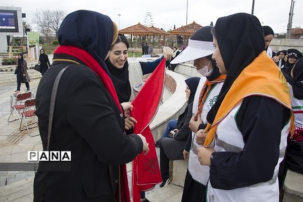 آیین درختکاری با حضور اعضای تشکیلات سازمان دانش‌آموزی در شهرستان ساری