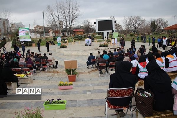 آیین درختکاری با حضور اعضای تشکیلات سازمان دانش‌آموزی در شهرستان ساری