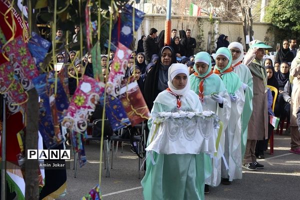 جشن نیکو کاری در مدارس شیراز