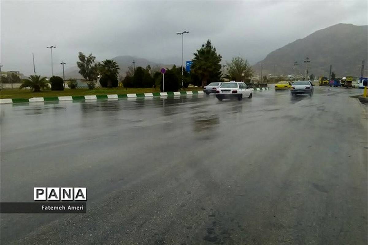 رئیس مرکز کنترل ترافیک پلیس راهور خبر داد: بارش باران و مه‌گرفتگی در محورهای شمالی کشور