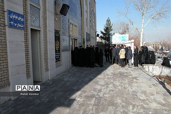 همایش پیاده روی میثاق با شهیدان به مناسبت هفته امور تربیتی در تبریز