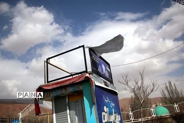 وزش شدید باد و خسارت‌های آن در تبریز