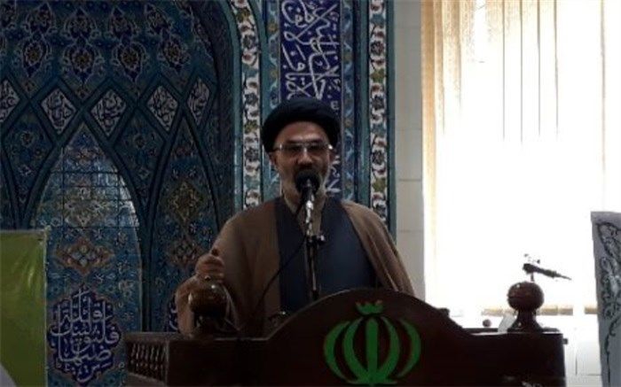 انسان مومن حاجت مومنان را برآورده می کند