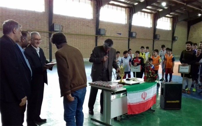 برگزاری مسابقات چهارجانبه فوتسال در شهرستان فیروزکوه