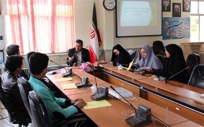 برگزاری دوره توجیهی ویژه منتخبین نهمین دوره شورای دانش آموزی فیروزکوه