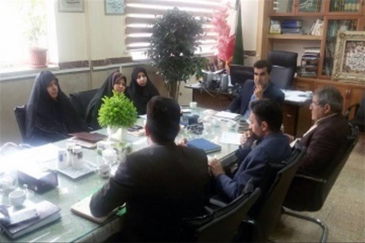 برگزاری نشست هماهنگی هفته تکریم مقام معلم در پاکدشت