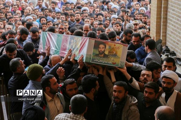 تشییع پیکر شهید مدافع حرم محمد مهدی لطفی نیاسر