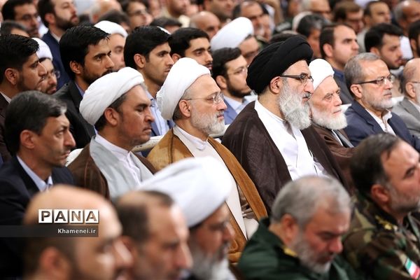 دیدار مسئولان نظام و سفرای کشورهای اسلامی با مقام معظم رهبری