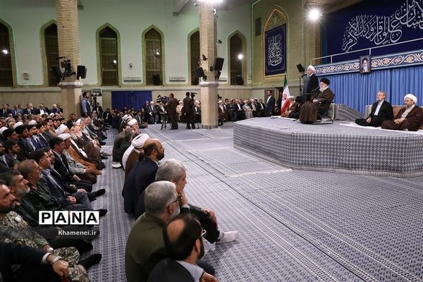 دیدار مسئولان نظام و سفرای کشورهای اسلامی با مقام معظم رهبری